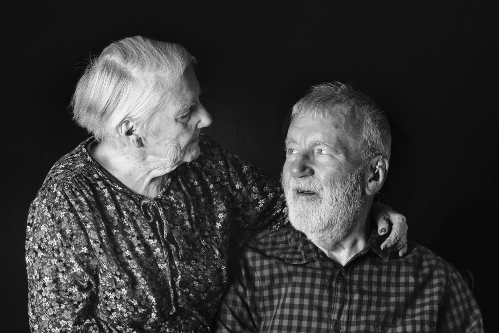 1er prix du jury noir & blanc : « Les vieux amants » - Jean-Pierre Coston (L'Espace Photo SGdB)